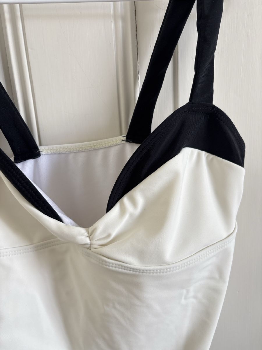 Shein Badekleider & Bikinis: Shein Elegant White Swimsuit - Size M – Neu (gemäss Beschreibung) aus Zollikon von ely.p 1