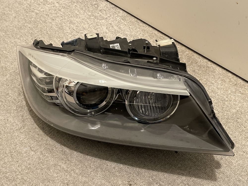 BMW E90 Xenon-Scheinwerfer mit Kurvenlicht