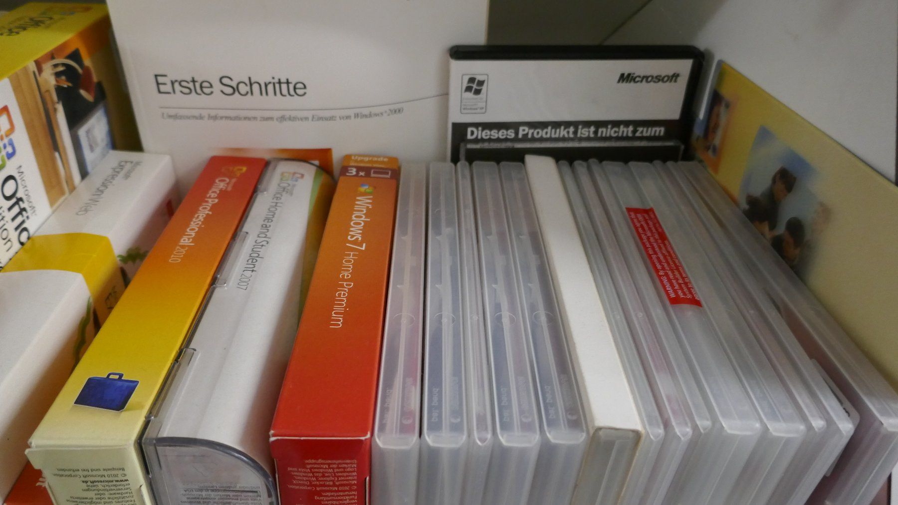 Microsoft Applications: Riesiges Microsoft Software Paket – D'occasion à Wenslingen par FairlightCMI 2