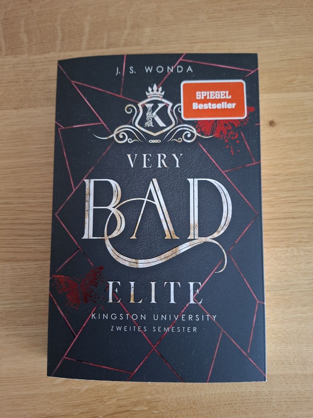Bücher: VERY BAD ELITE / VERY BAD KINGS – Gebraucht aus Büsserach von Grenzstein 3