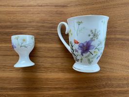 Porzellantasse mit Eierbecher - Blumenmuster