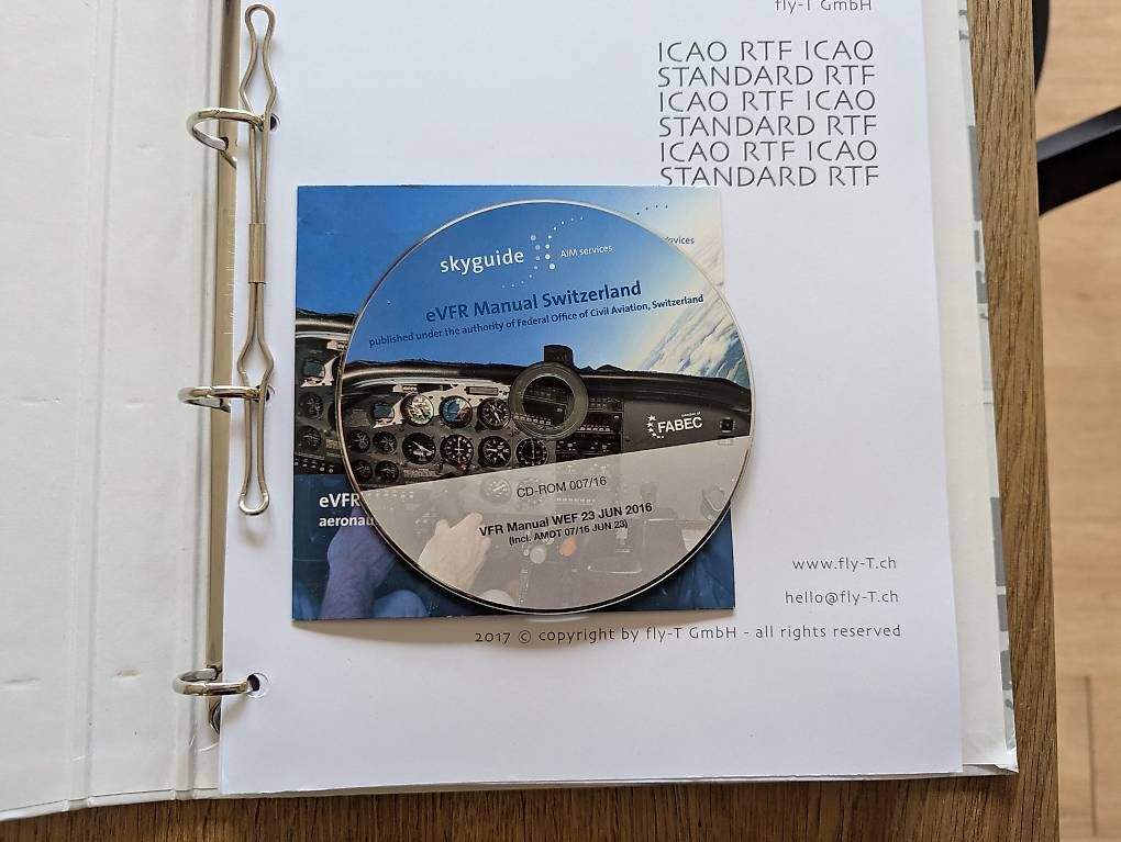 Raccoglitori: VFR Voice Ordner mit CD – Usato da Würenlingen venduto da lb4rth 2