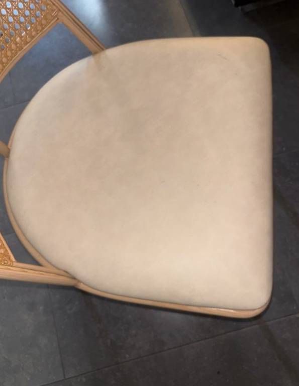 Chaises: 4 chaises  – D'occasion à Rolle par geo_xl8h 2