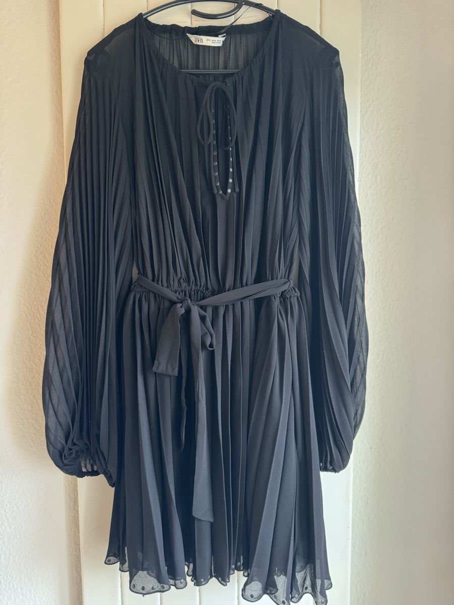 Zara Vestiti: Kleid – Nuovo (secondo la descrizione) da Dietikon venduto da and_nw92