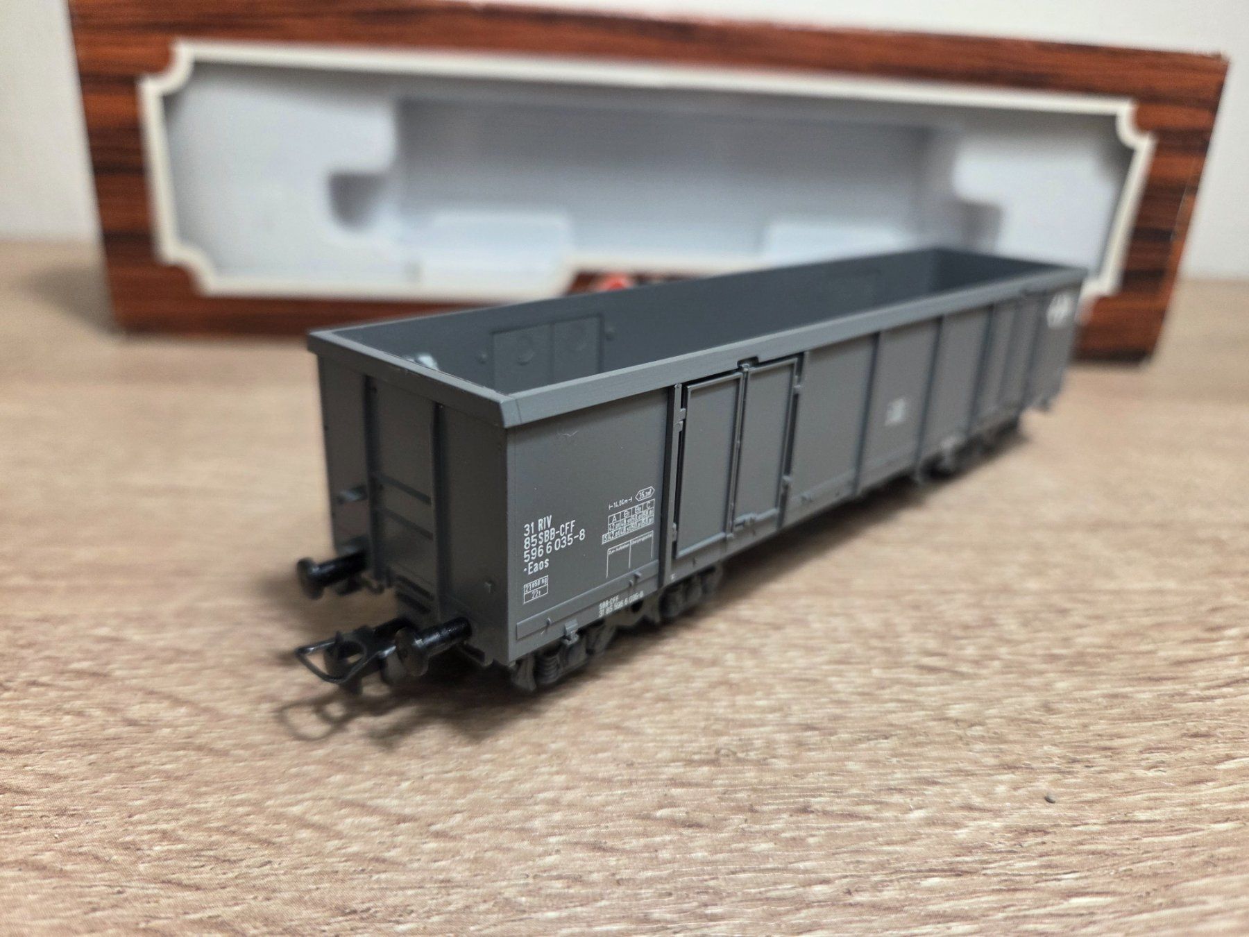 Liliput Modelleisenbahnen: Liliput 244 50 Güterwagen SBB H0 – Gebraucht aus St-Aubin-Sauges von Lo_Go 2