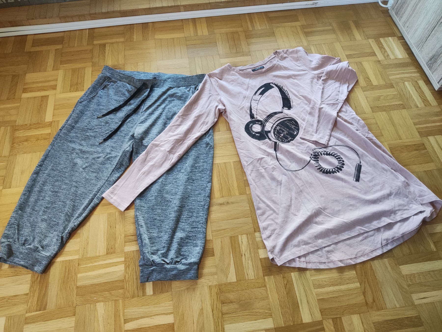 Kleiderpakete & -sets: Mädchen Oberteil und Hose L – Gebraucht aus Kriens von rinzmann