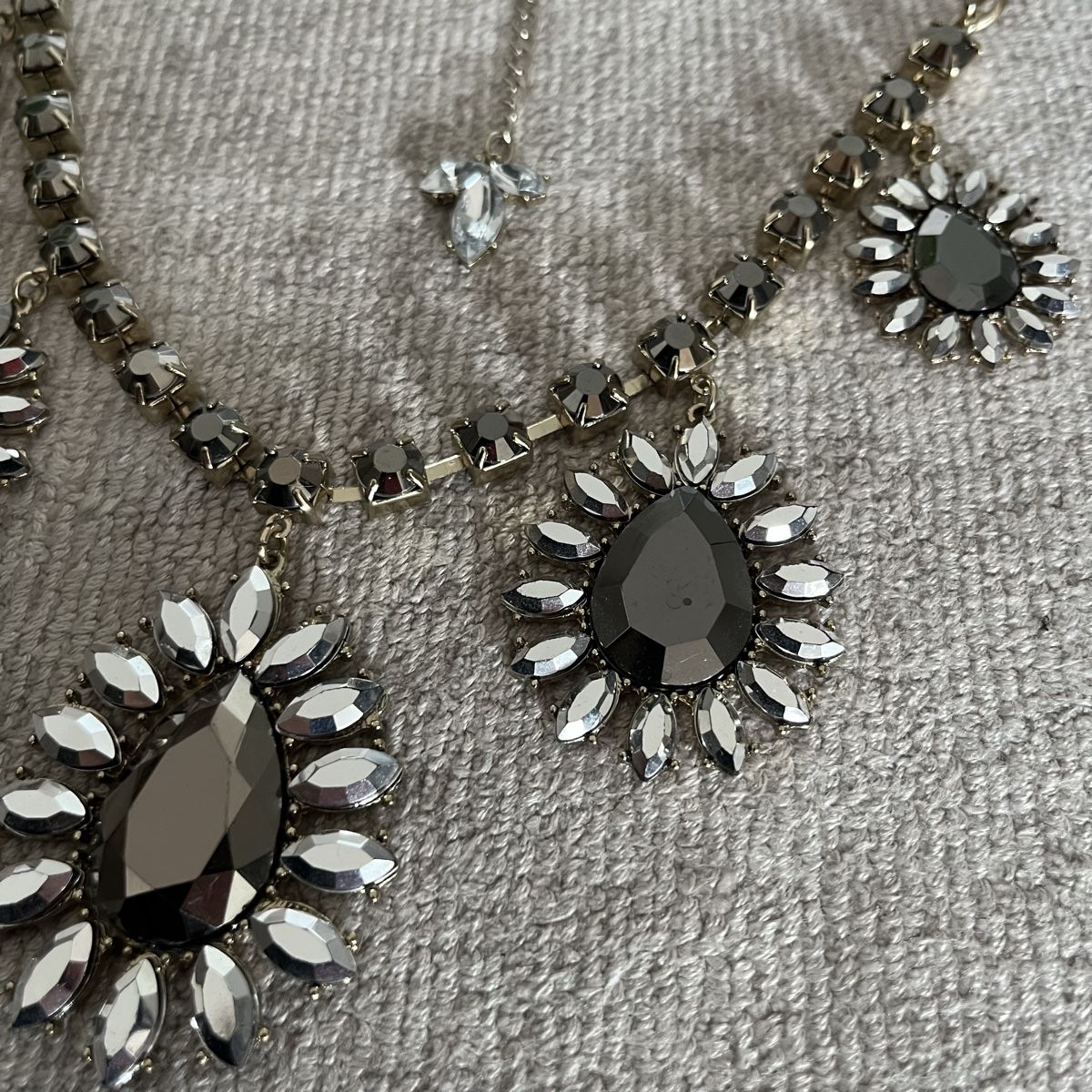 Catenine: Halskette mit Strasssteinen/Modeschmuck – Usato da Zürich venduto da ana.vla 3