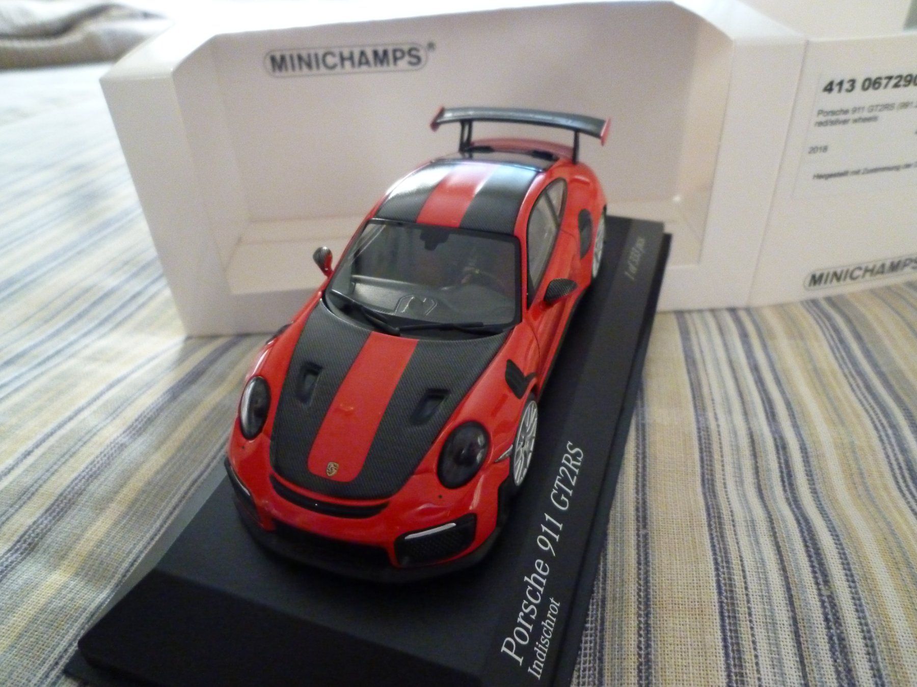 Porsche Modellini d'auto: Porsche 911 GT2 RS "991.2" (2018) – Nuovo e nell'imballaggio originale da Flawil venduto da Imperiosud 2
