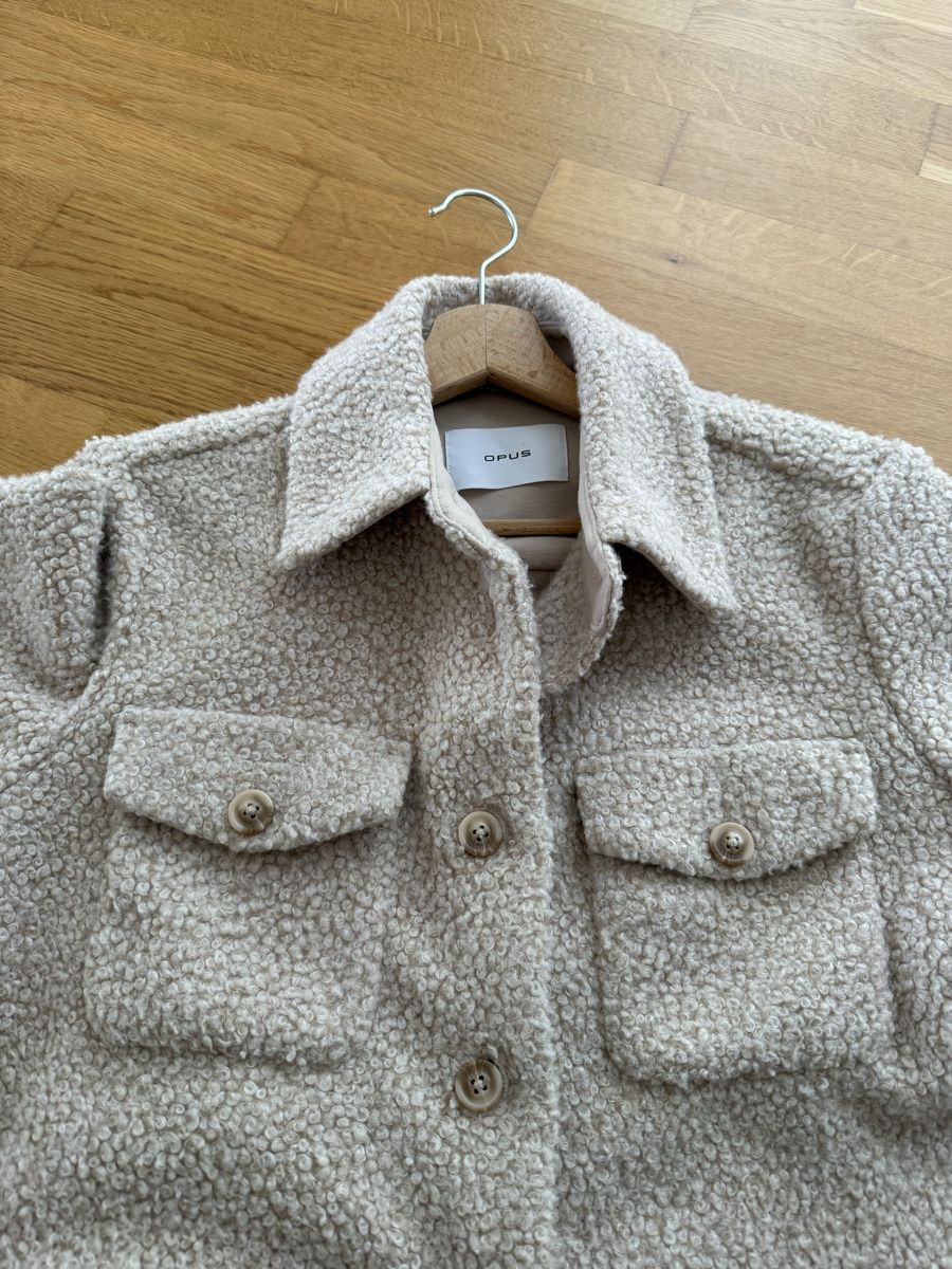 Opus Cappotti: Opus Teddy Boucle Mantel, Beige/rosa Grösse 36 – Nuovo (secondo la descrizione) da Bern venduto da sanicious 1