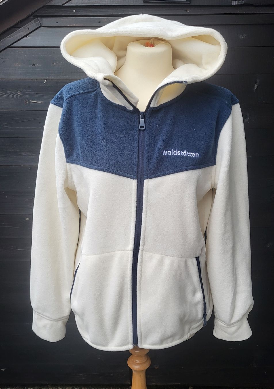 Giacche: Ensemble polaire chaud – Nuovo (secondo la descrizione) da Fribourg venduto da VictoriaShop7 1