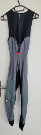 Assos Winterträgerhose mit Airblock Technologie