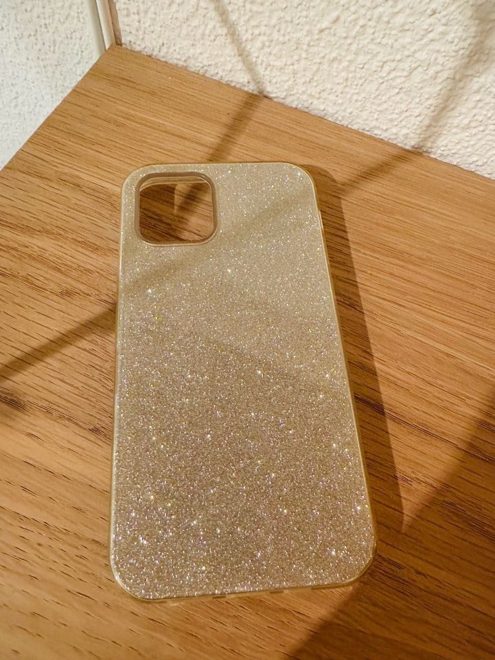 Apple Cover & Protezioni schermo: Cover Iphone 11 bis13 NEU – Usato da Fällanden venduto da LetiRobi 1