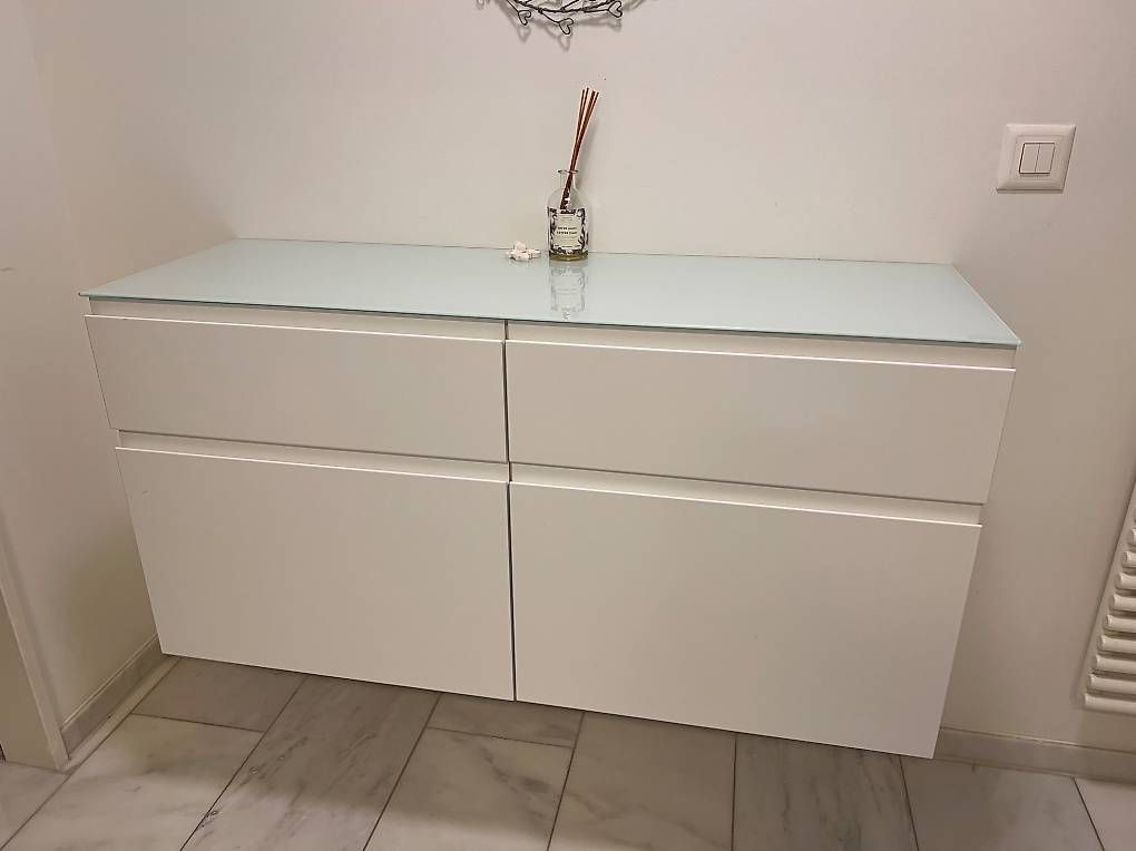 Komplettküchen: Sideboard / Küchen Element / Wand Schrank Ikea weiß  – Gebraucht aus Zürich von cat_9qyy