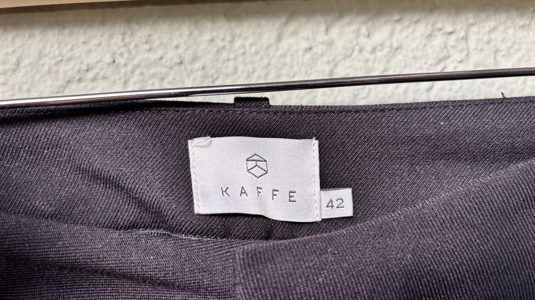 Pantaloni: Kaffe Stoffhose, schwarz, 42 – Usato da Spiegel b. Bern venduto da Laystyx 3