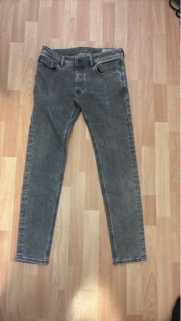 Jeans grau Grösse L guter Zustand
