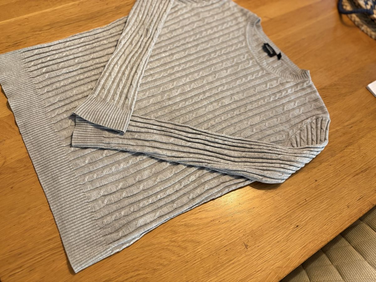 Maglioni & Felpe: KappAhl pulle taille S/M – Usato da Attalens venduto da Skorpionica 5