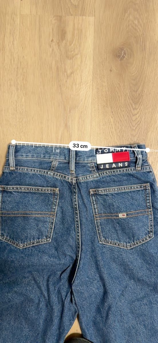 Jeans: Tommy mom Jeans, Grösse 25/30 – Nuovo (secondo la descrizione) da Effretikon venduto da van_7lf9 4