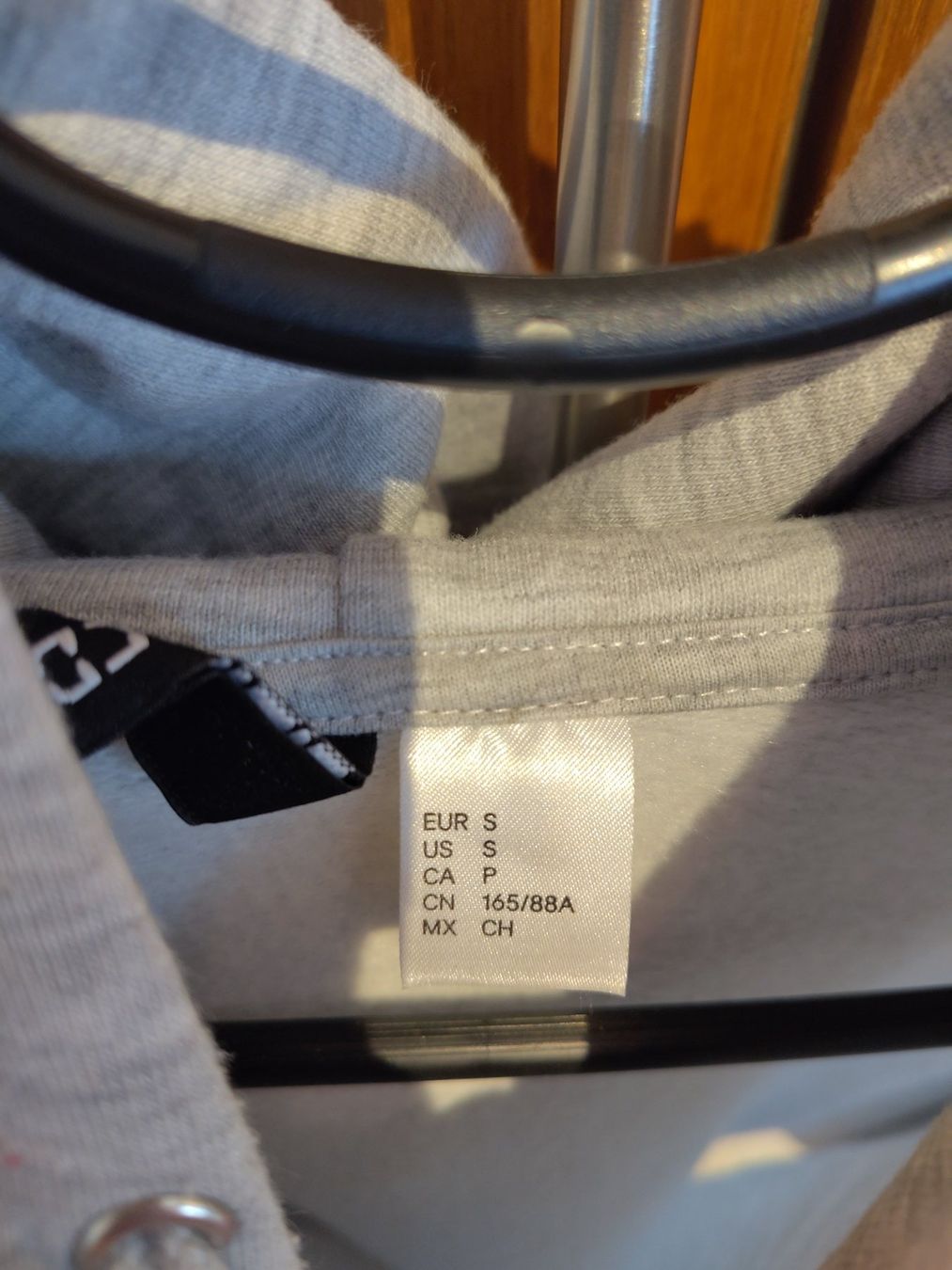 H&M Pullover & Sweatshirts: Pullover – Gebraucht aus Bern von Linii 3