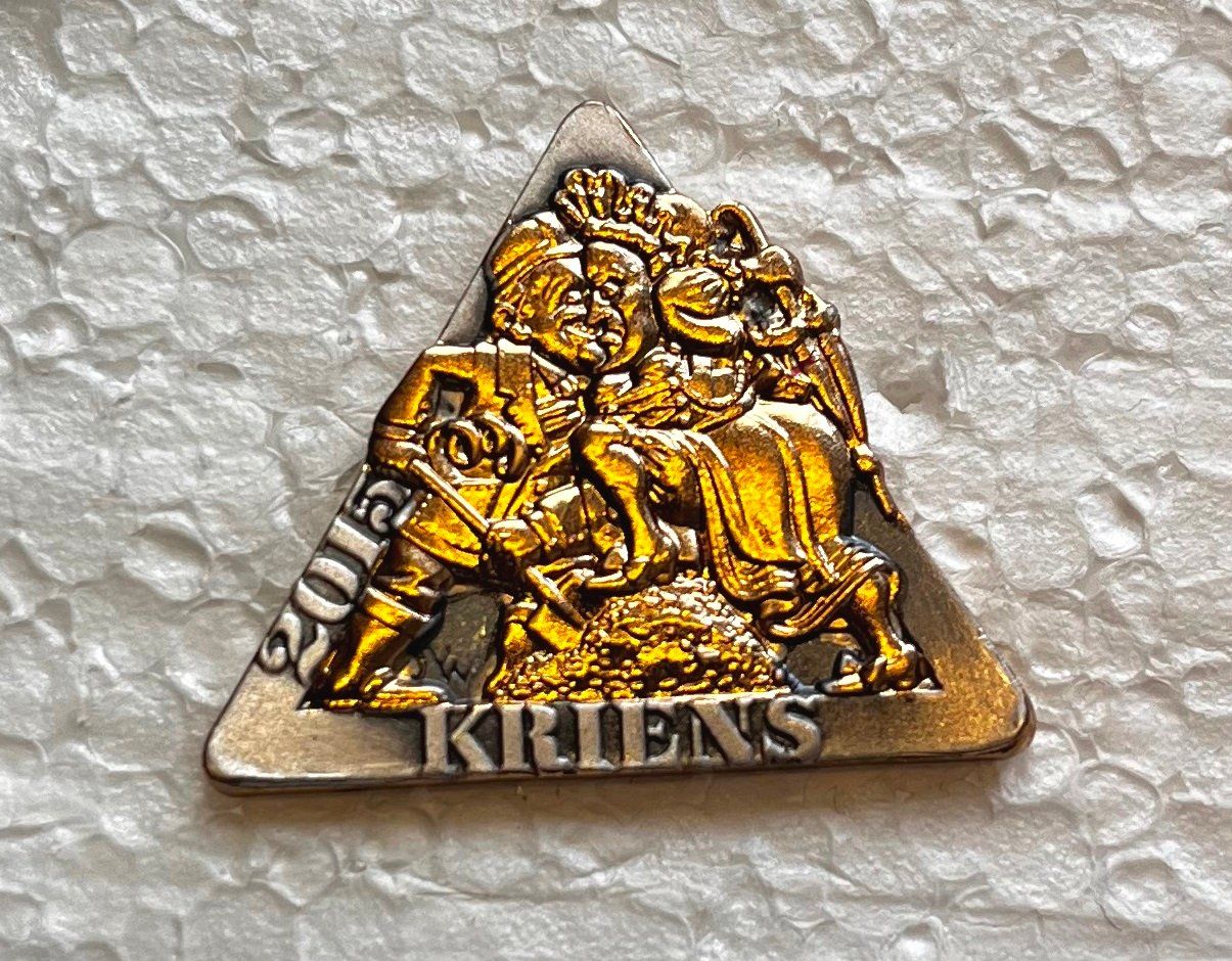 Krienser Placchette & Badge: Fasnachts Pin Kriens 2015 – Usato da Obernau venduto da Wgnom