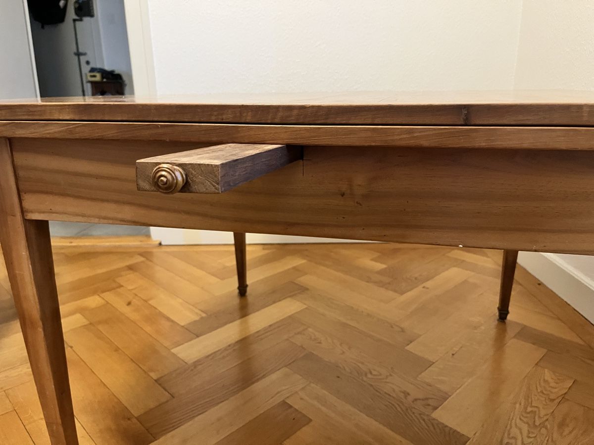 Tavoli: Table en bois massif vintage – Usato da Genève venduto da Majikamu 2