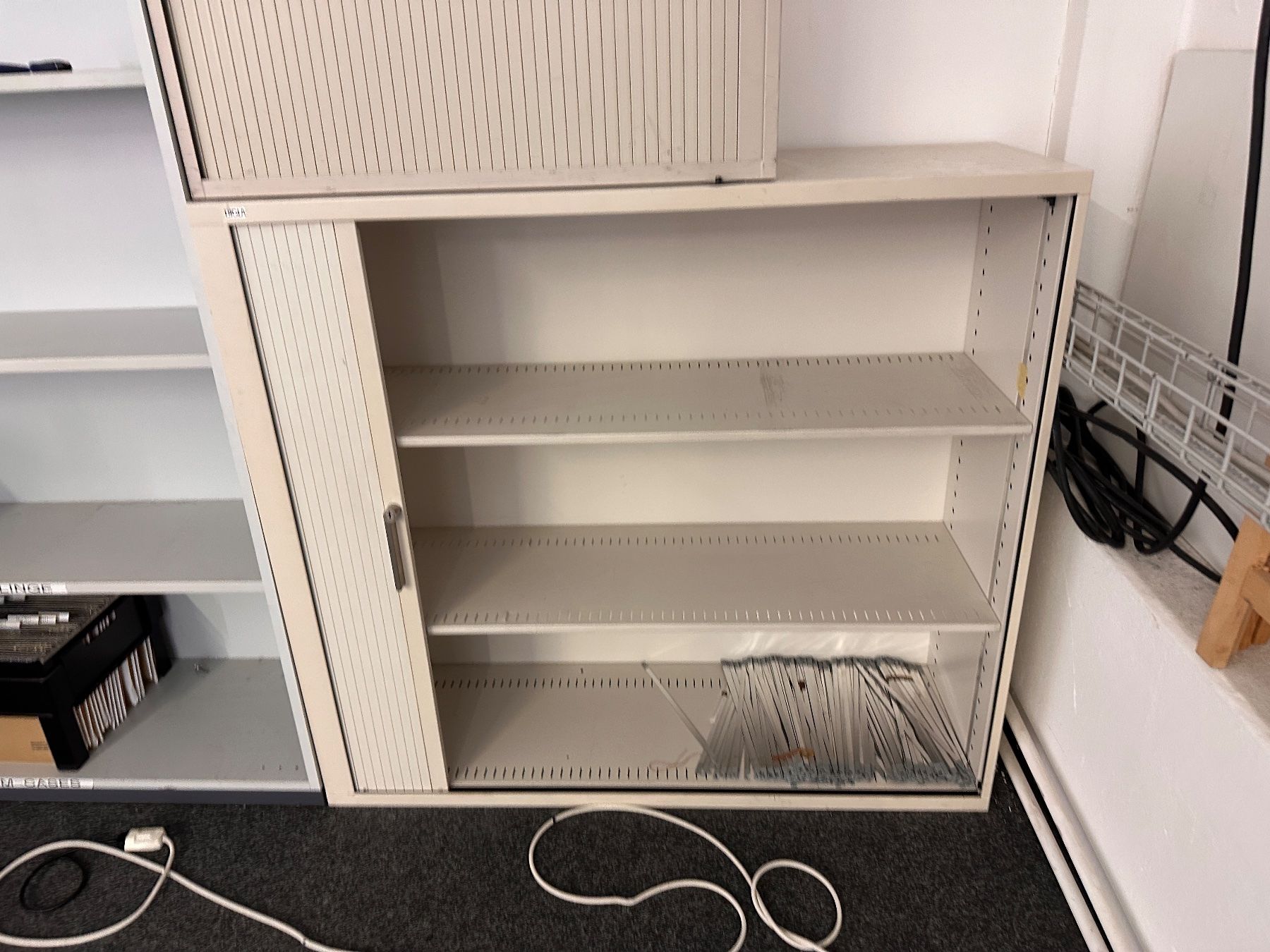 Bigla Armadi: Bigla Rollschrank – Usato da Winterthur venduto da StiftungSchleife