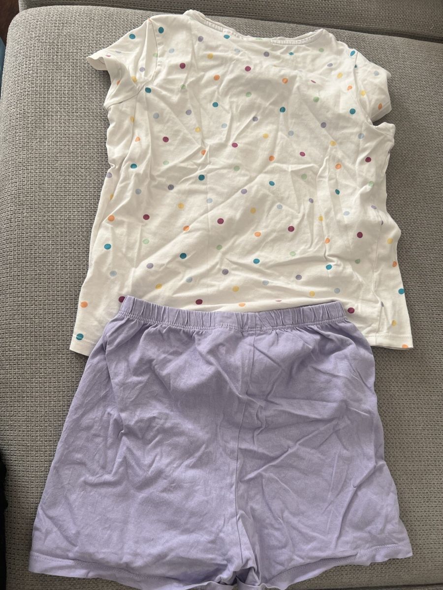 H&M Pyjamas: Pyjama Grösse 122/128 – D'occasion à Thun par Siladi 2