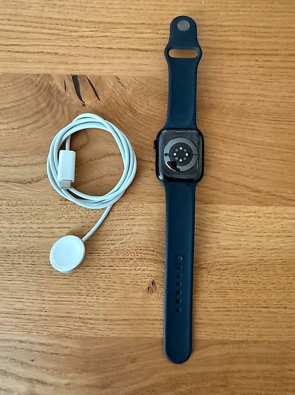 Smartwatch: Apple Watch Series 8 GPS & Cellular  – D'occasion à Reinach BL par Psilveli 1