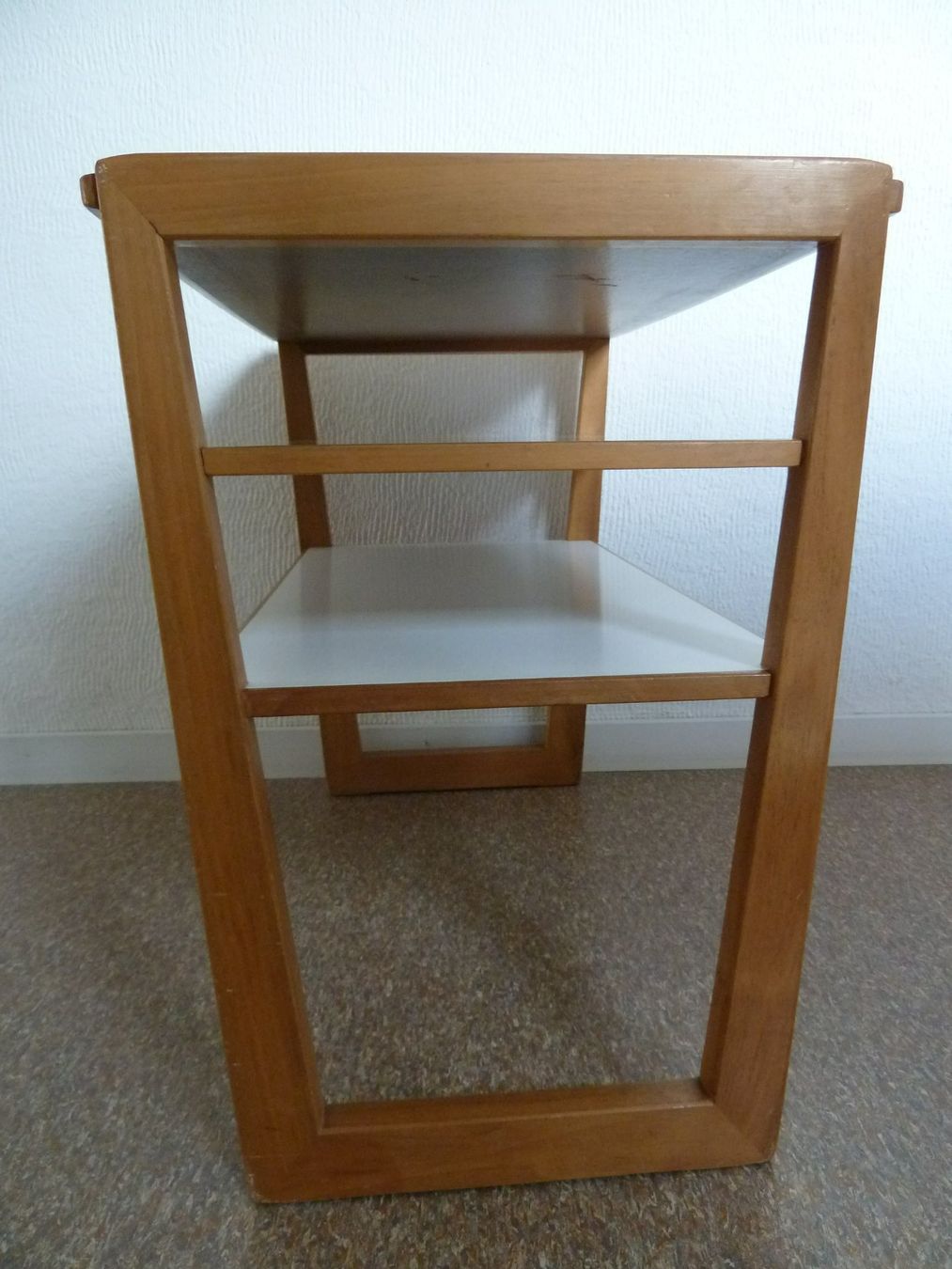 Scaffali: Beistelltisch Regal mit Tablaren – Usato da Muri b. Bern venduto da Amelie4 2