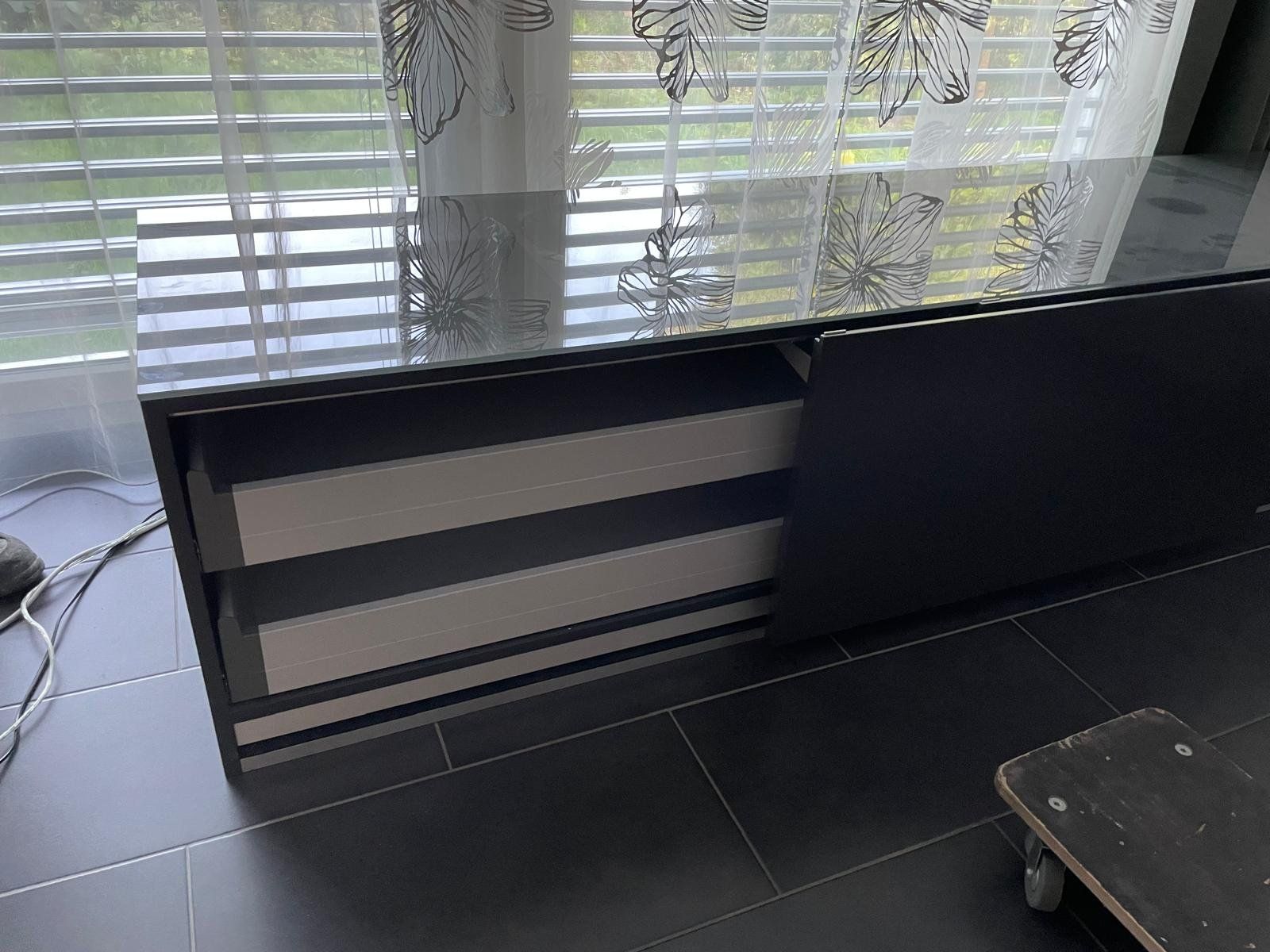 Mobili TV: TV-Sideboard – Usato da Zuzgen venduto da Anothai 1