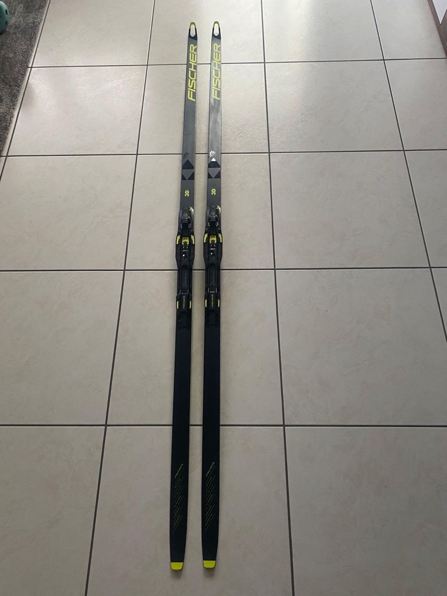 Fischer Skis: Fischer Skating Langlaufski Speedmax – Gebraucht aus Siebnen von Patricia68