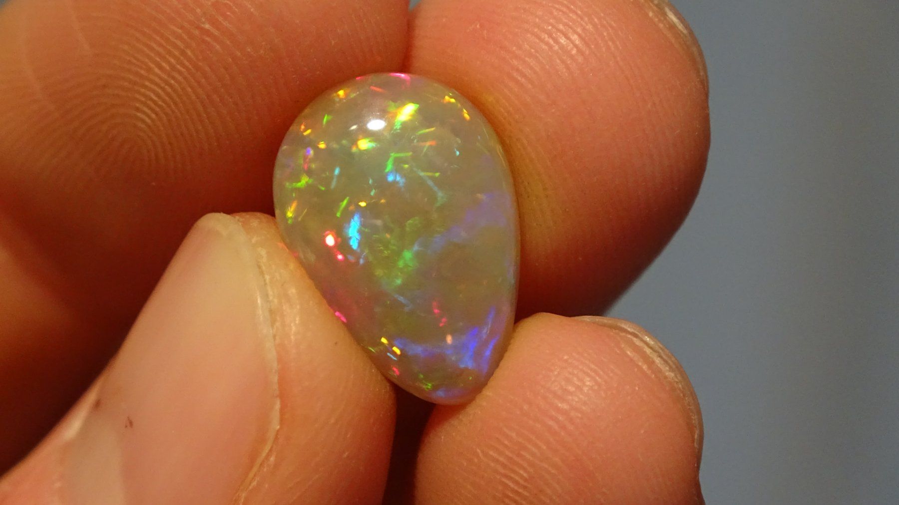 Edelsteine: 4.0 ct Opal Welo – Neu (gemäss Beschreibung) aus Bévilard von Yougems 2