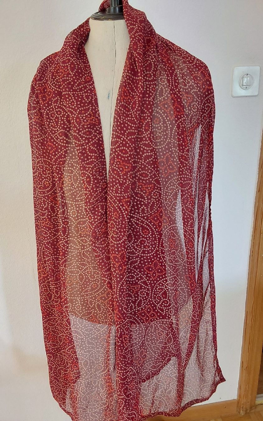Foulard & Sciarpe: Schal Foulard Polyester – Usato da Köniz venduto da scopello12 2