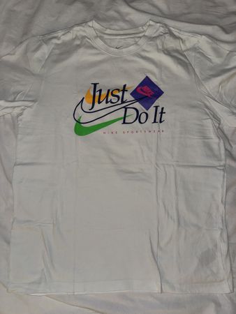 Nike T-shirt L