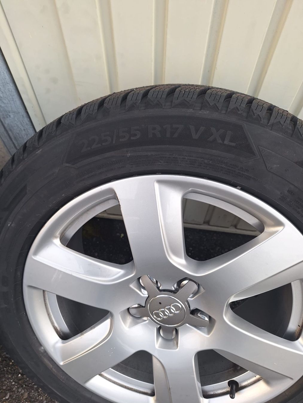 Audi Pneumatici & Ruote complete: Audi Kompletträder – Usato da Unterkulm venduto da Ivo12 4