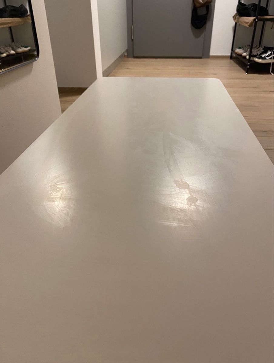 Tavoli: Tisch weiss Holzbeine – Usato da Luzern venduto da Kim037 5