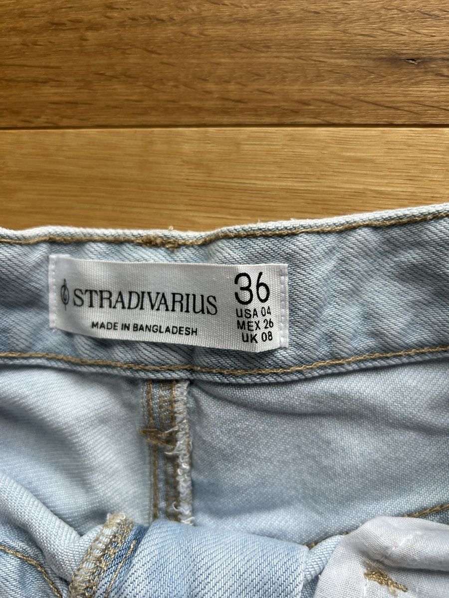 Jeans: Jeansshorts von Stradivarius, Gr. 36 – Neu (gemäss Beschreibung) aus Basel von Carla29 1