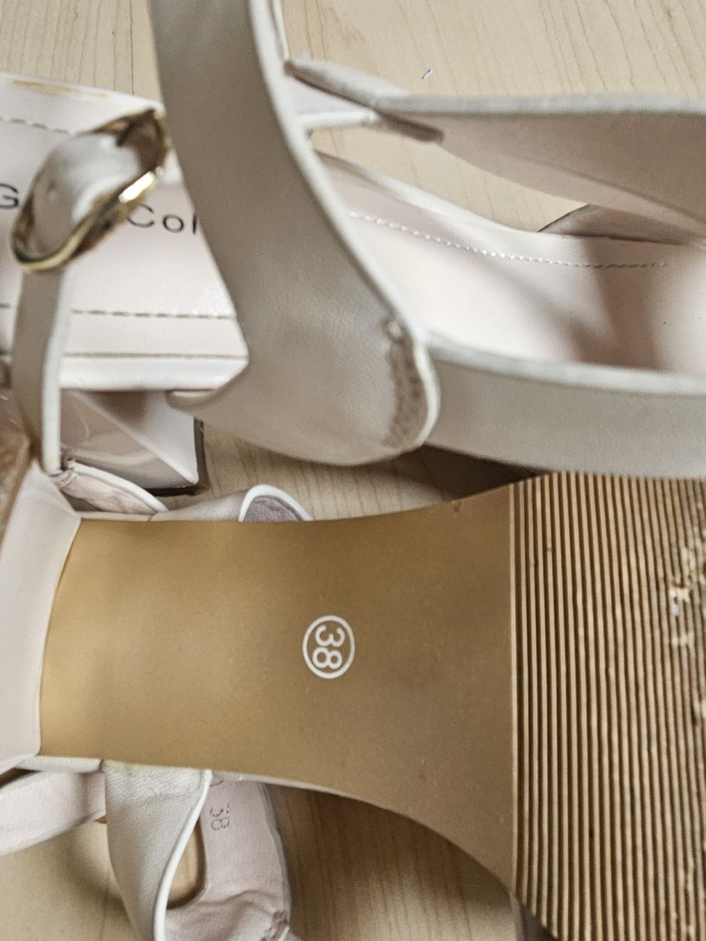 Scarpe da donna: Sandalen Gr.38 – Usato da Oberkulm venduto da Preneur 3