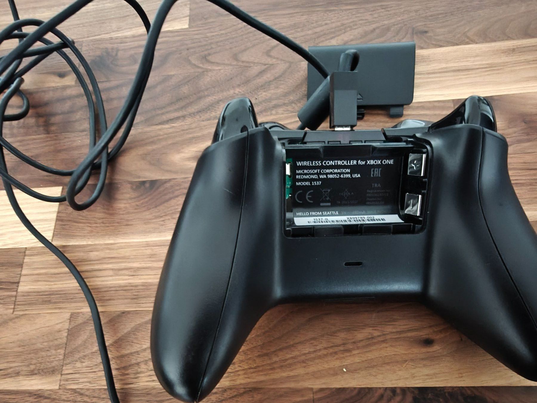 Microsoft Manettes: Microsoft Xbox One Wireless Controller – D'occasion à Niederwil SG par nad_f92p 1