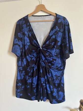 Schicke Tunika mit Blumenmuster, Grösse 2XL