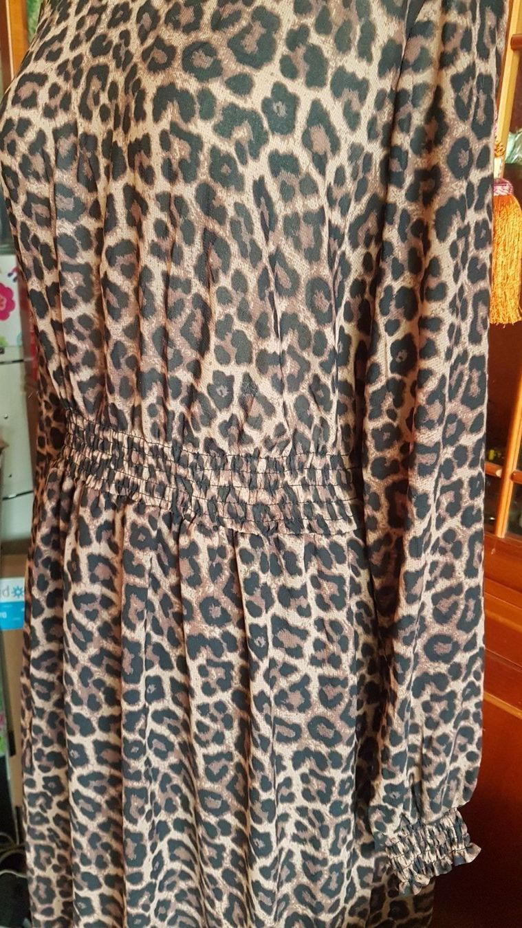 H&M Vestiti: Wadenlanges langärmliges Leo-Kleid – Nuovo (secondo la descrizione) da Oberengstringen venduto da Sheera7 3