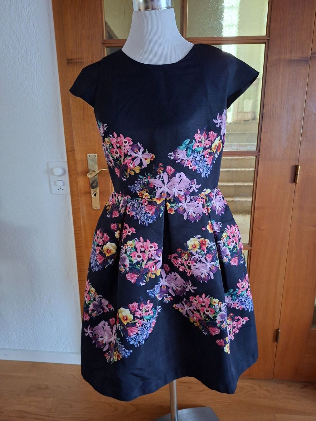 Ted Baker Kleider: Ted Barker Kleid – Neu (gemäss Beschreibung) aus Unterentfelden von hofa01