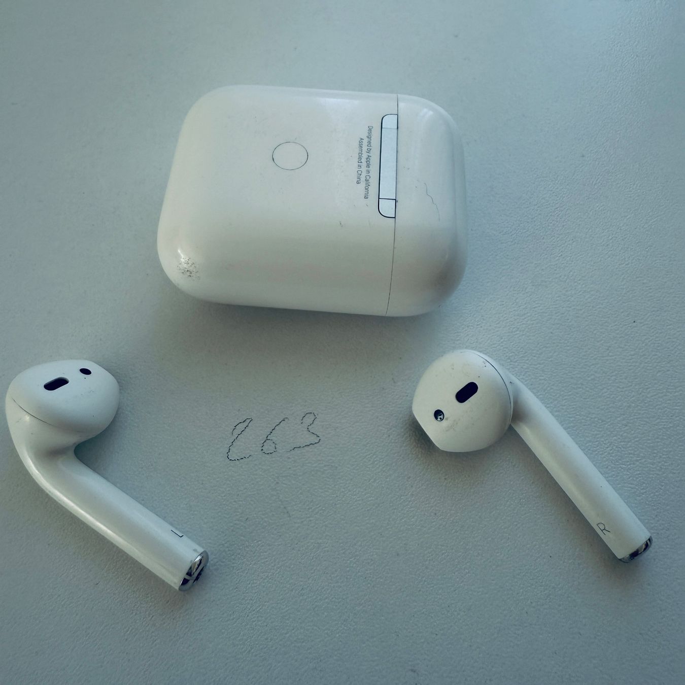 Apple Cuffie: Original Apple AirPods 2 Gen. Kopfhörer mit QI Wireless Case – Usato da Basel venduto da MY.AIRPODS.SHOP 4