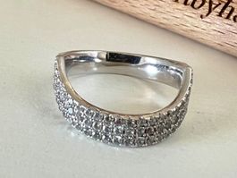 Moderner 925 Silberring Zirkonia elegante Linienführung G52