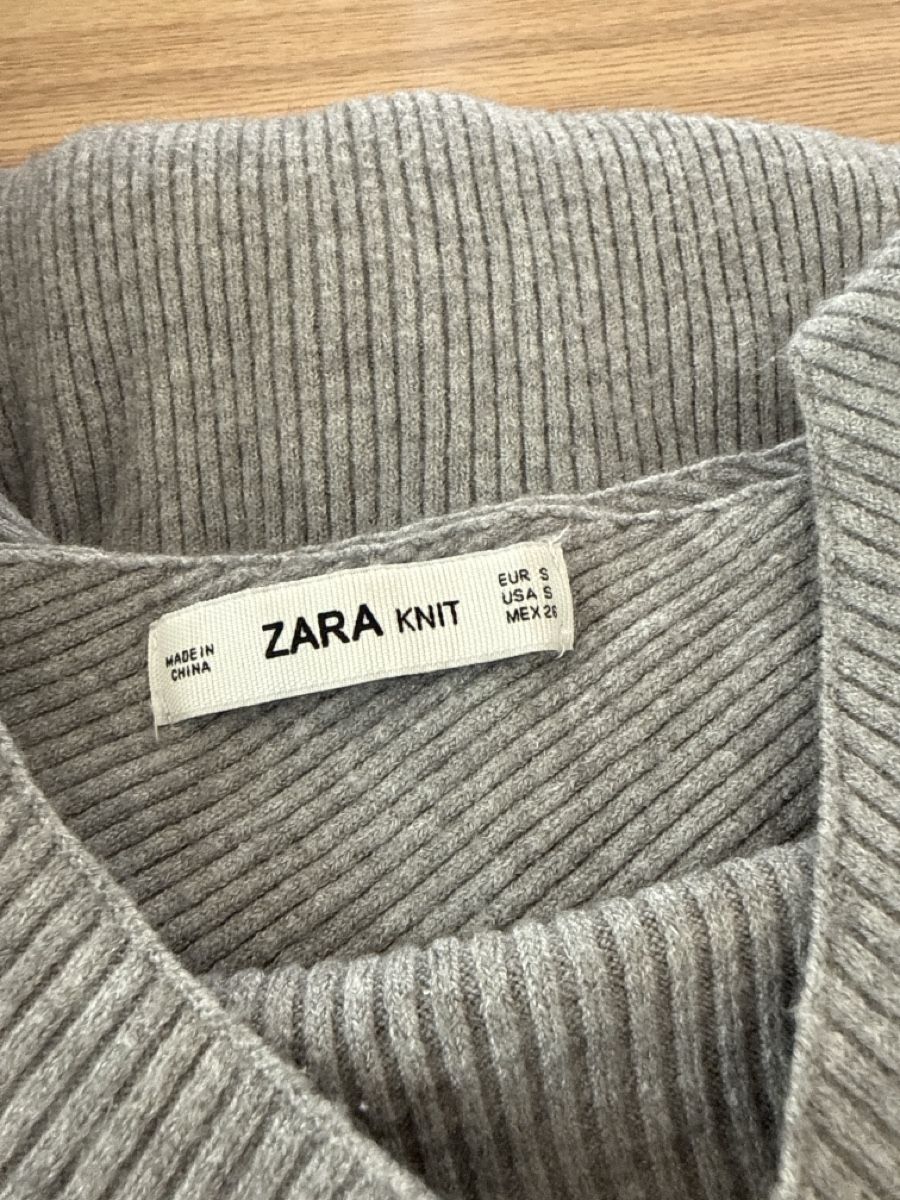 Zara Maglioni & Felpe: Maglioncino Zara Size S grey  – Usato da Baden venduto da LucyPeckam32 5