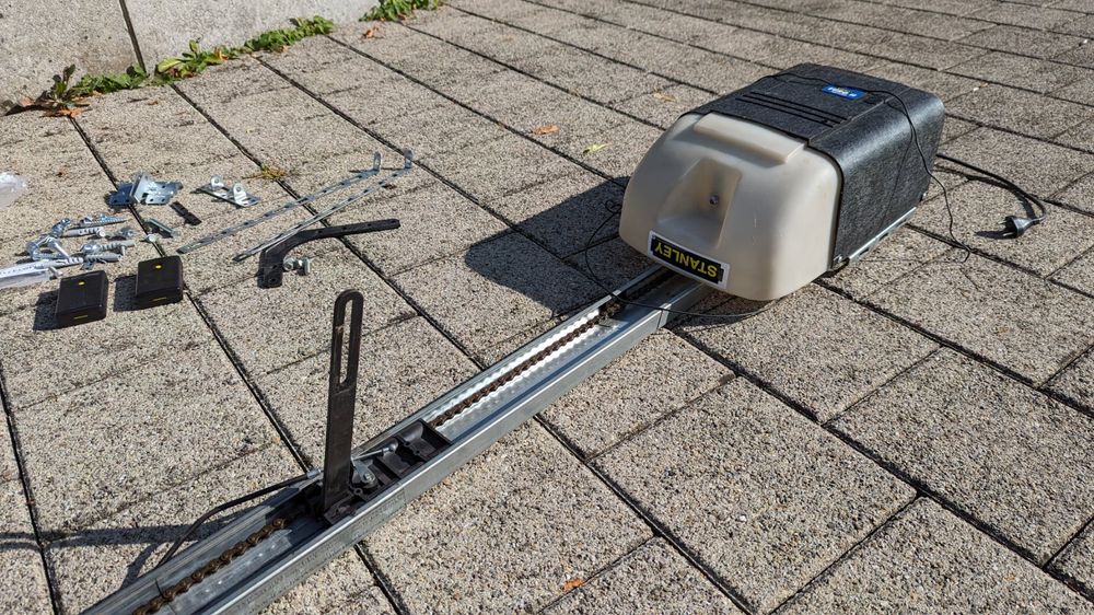 Garagenantrieb Stanley Euro II Softstop inkl. Zubehör (Gebraucht) in ...