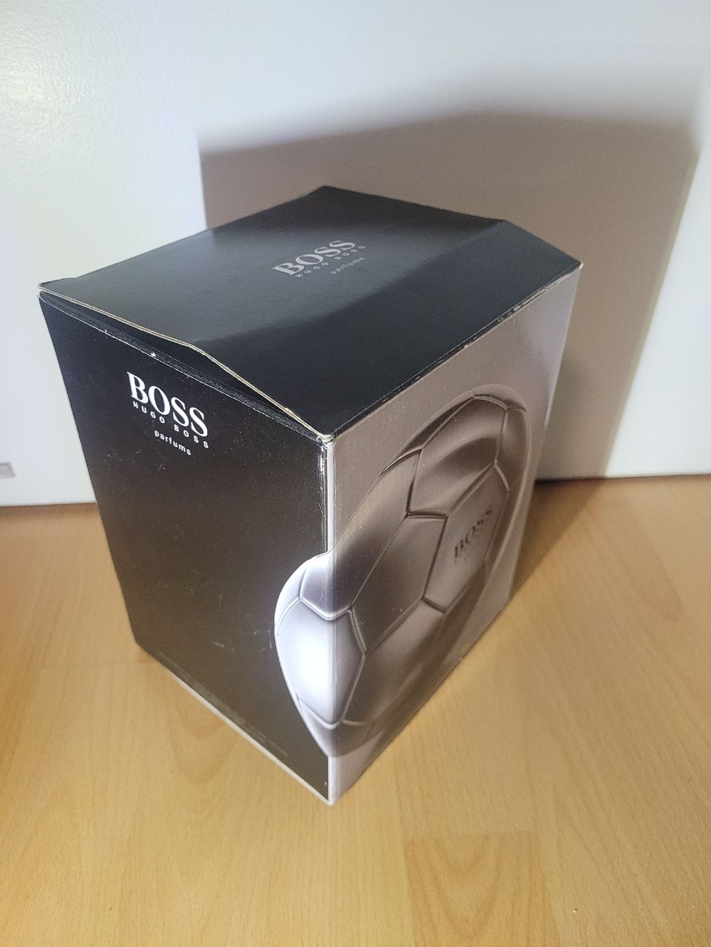 Palloni: Balle de foot Silver HUGO BOSS set complet – Nuovo e nell'imballaggio originale da Courtaman venduto da Bluejazz 2