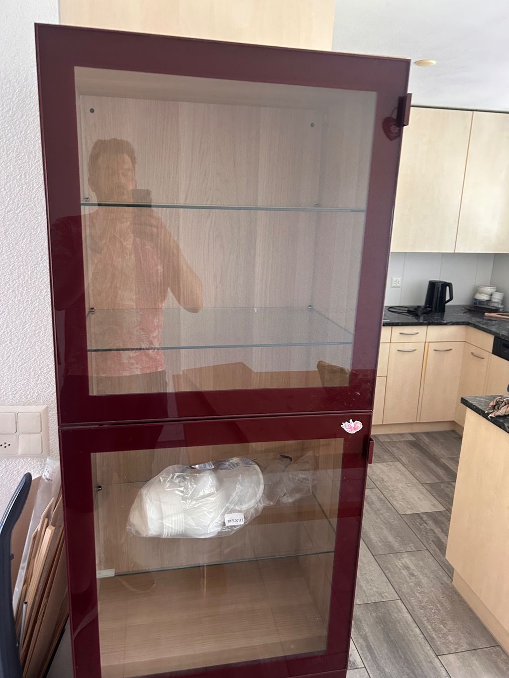Ikea Schränke: Vitrinenschrank – Gebraucht aus Düdingen von andiguin