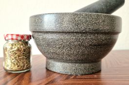 Möser aus Stein (Granit vermutlich)