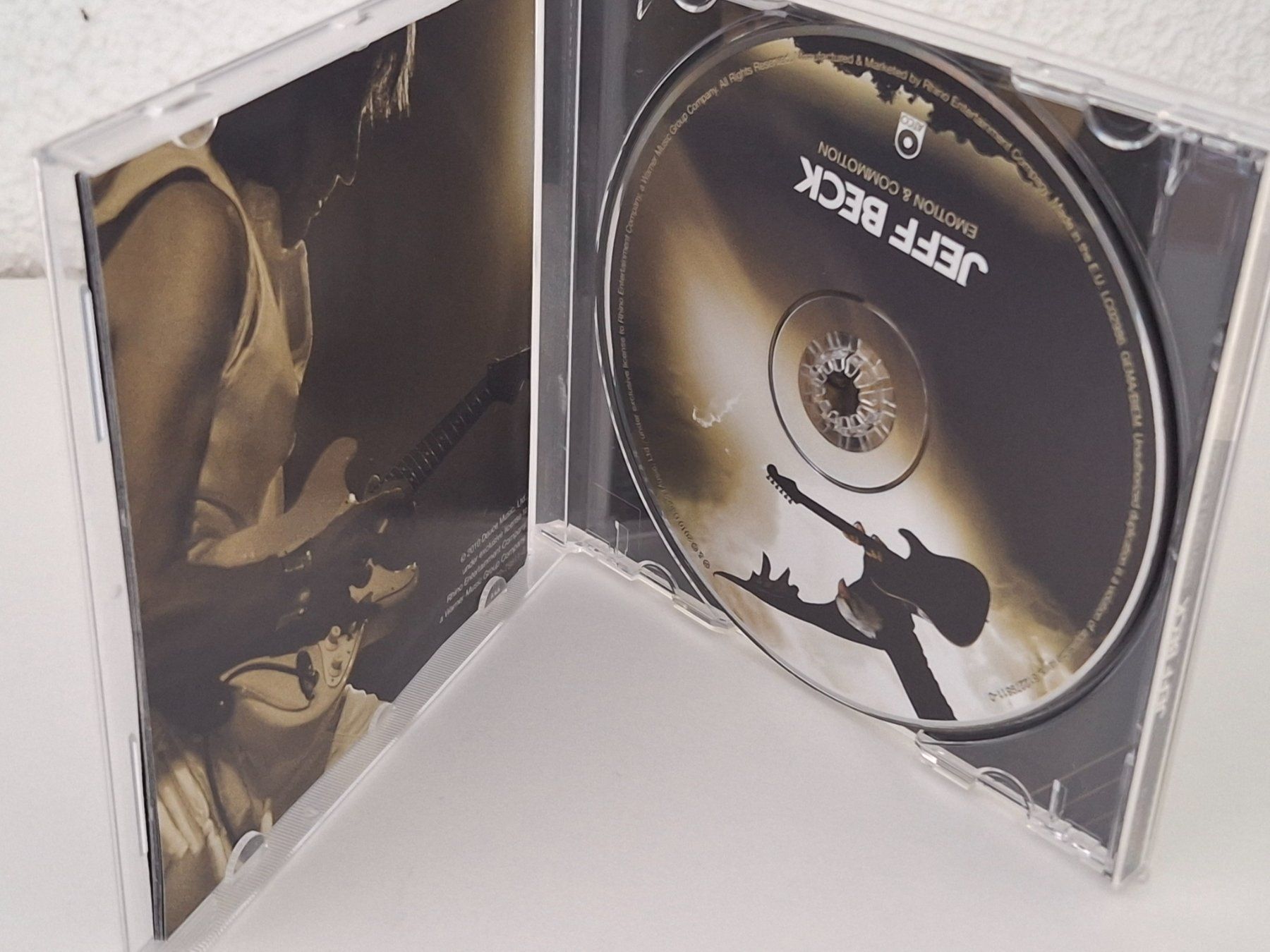 CD: CD Jeff Beck - Emotion & Commotion – Usato da Aarberg venduto da Jackup1 2