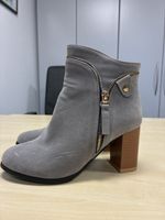 Graue Wildleder Stiefeletten mit Absatz, Grösse 36